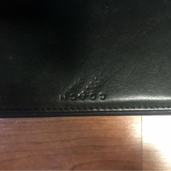 🖤COACH🖤EUC🖤ORGANIZER PASSPORT WALLET 🖤NWOT 🖤EVERYTHING YOU NEED &📱!!🖤 - Picture 3 of 7